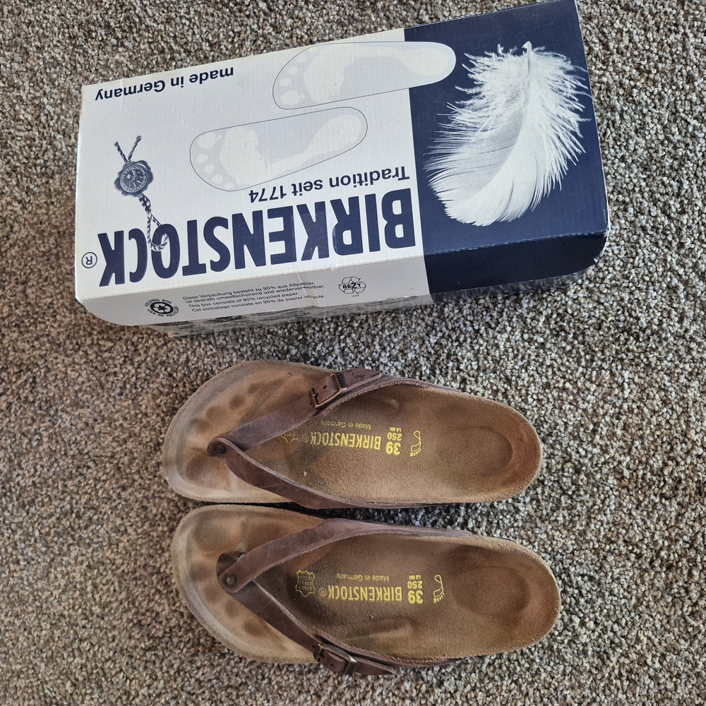 Birkenstock Classic Brown Thong Sandals